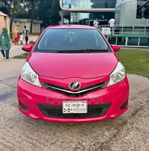 Toyota Vitz 1.3 FWD 5dr 2011 Pink