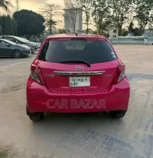 Toyota Vitz 1.3 FWD 5dr 2011 Pink