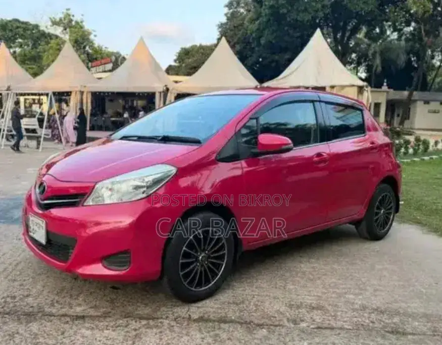 Toyota Vitz 1.3 FWD 5dr 2011 Pink