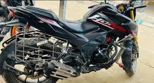 Honda Hornet 2025 Black