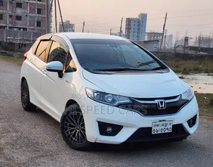 Honda Fit 2016 Pearl