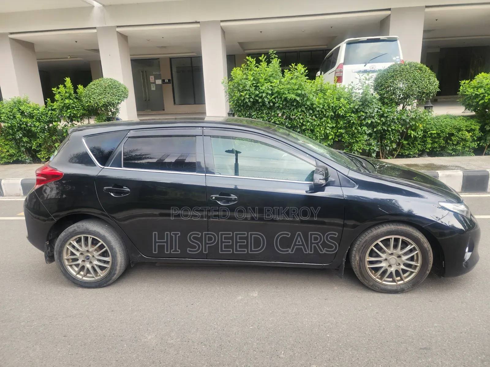 Toyota Auris 2013 Black