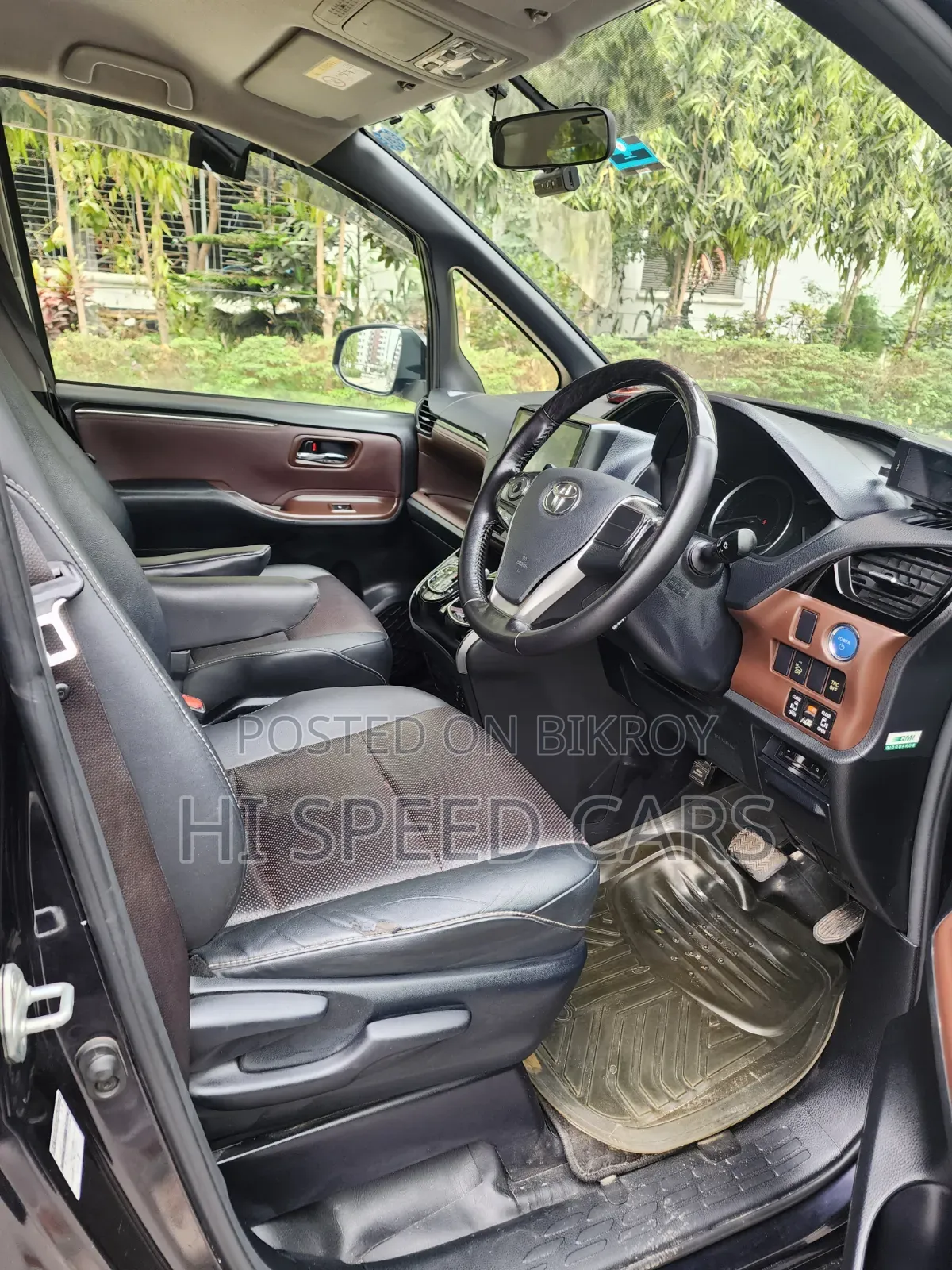 Toyota Esquire 2014 Black