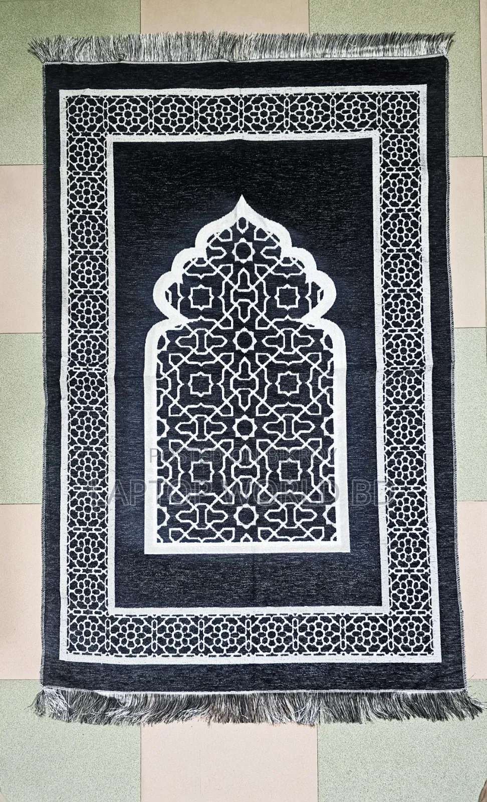 এক্সক্লুসিভ লাক্স ক্যারি জায়নামাজ।