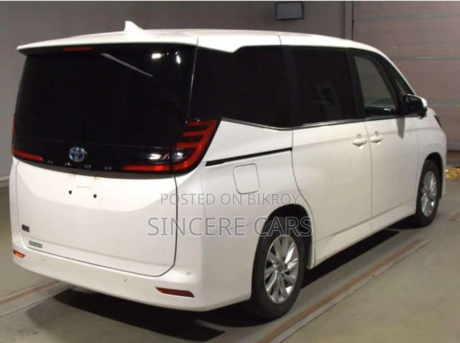 Toyota Noah 2022 Pearl