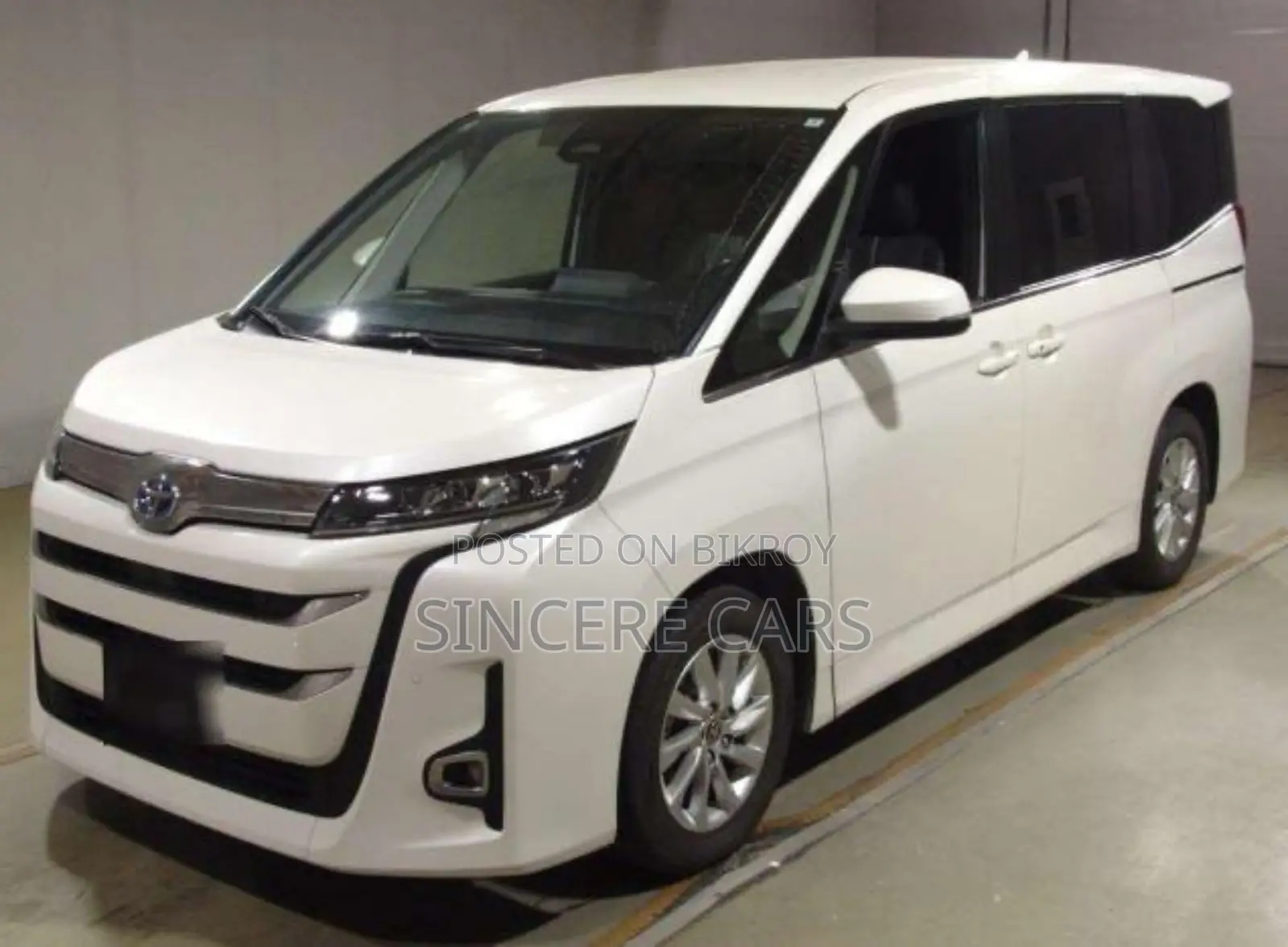 Toyota Noah 2022 Pearl