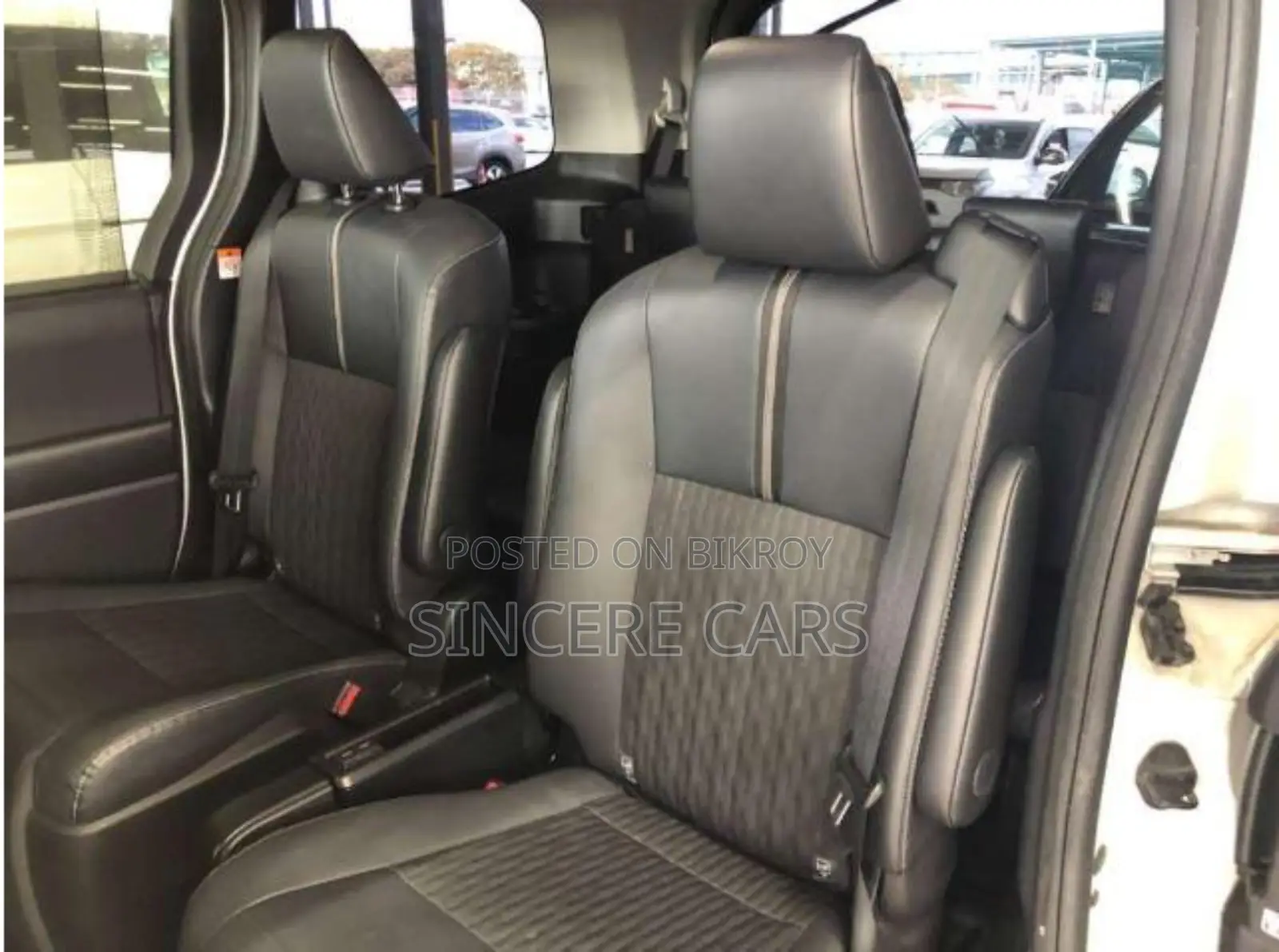 Toyota Noah 2022 Pearl