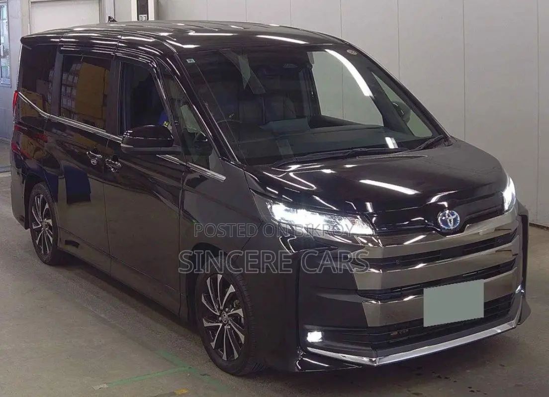 Toyota Noah 2022 Black
