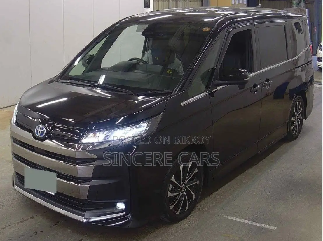 Toyota Noah 2022 Black