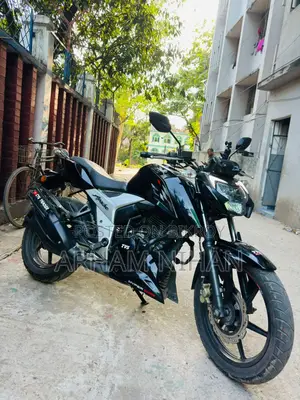 TVS Apache 160 4V 2022 Black
