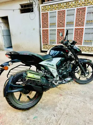 TVS Apache 160 4V 2022 Black