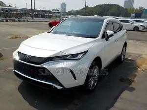Toyota Harrier 2.5 Hybrid 2020 হোয়াইট