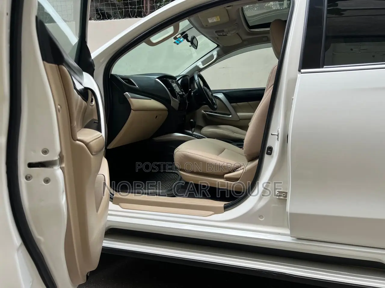 Mitsubishi Pajero Sport 2016 Pearl