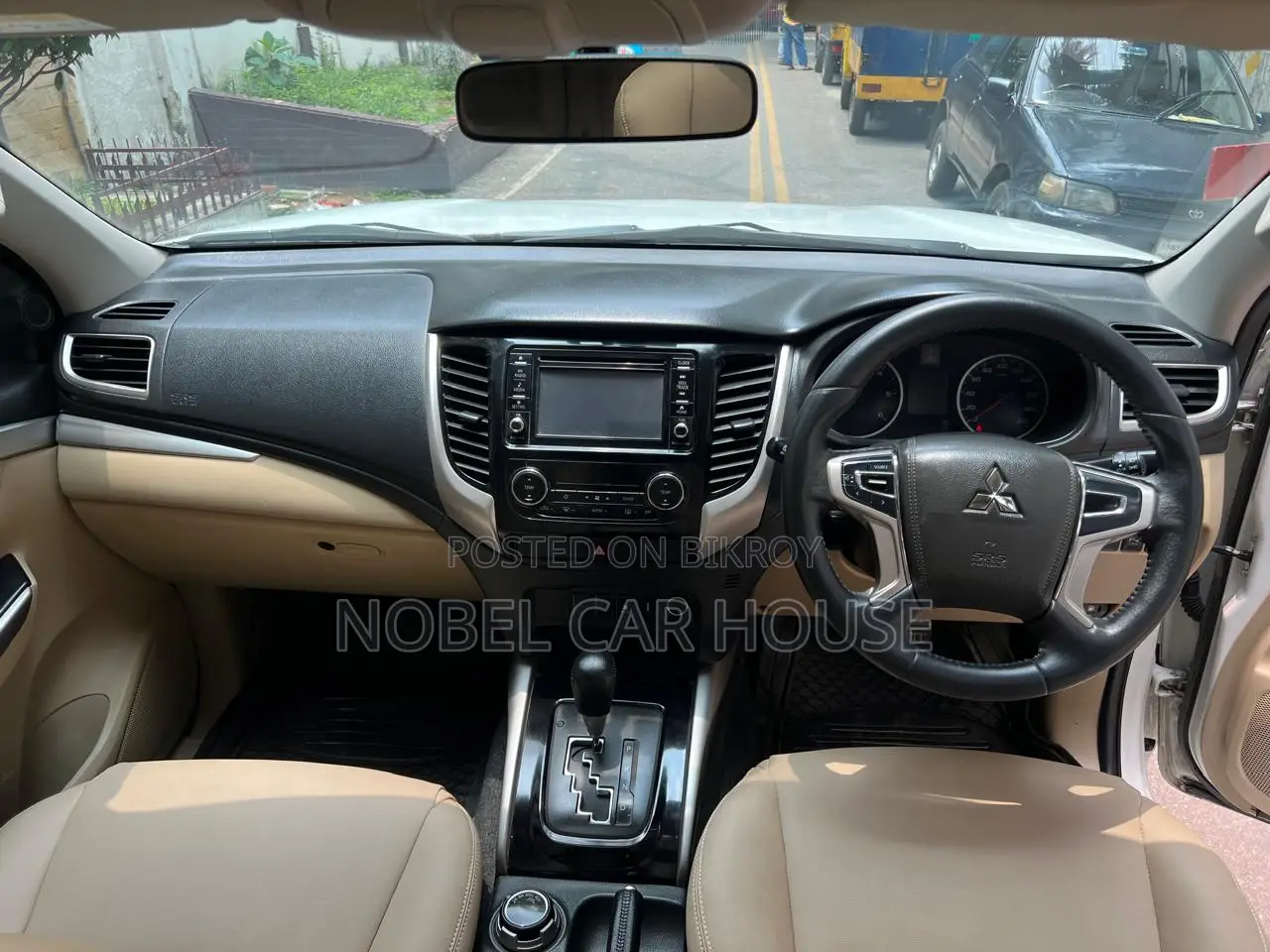 Mitsubishi Pajero Sport 2016 Pearl