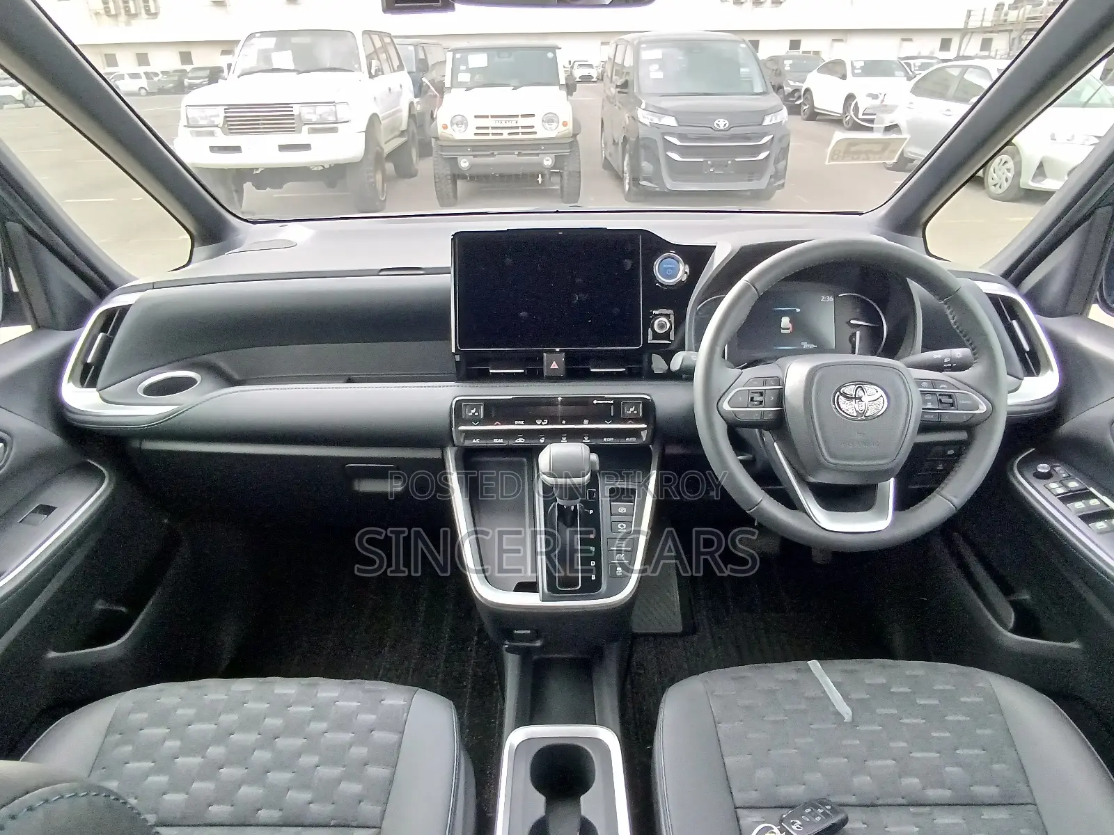 Toyota Voxy 2022 Gray