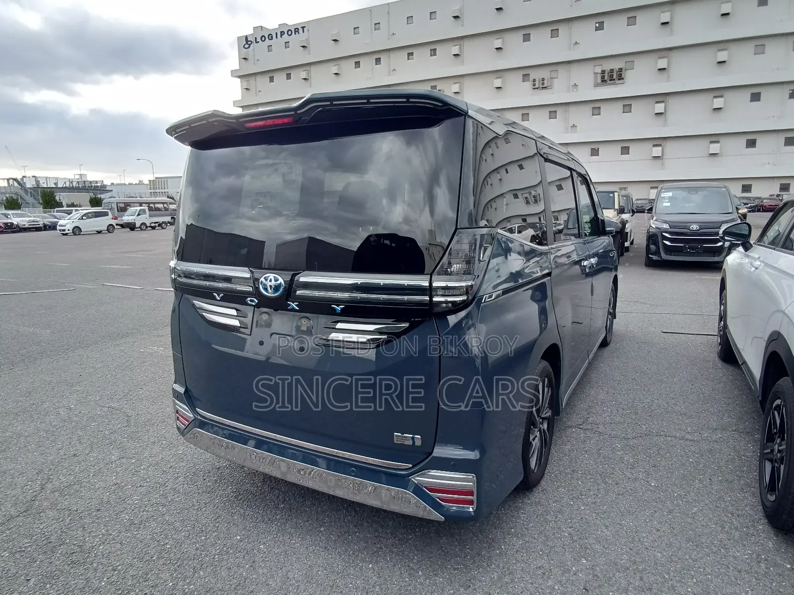 Toyota Voxy 2022 Gray