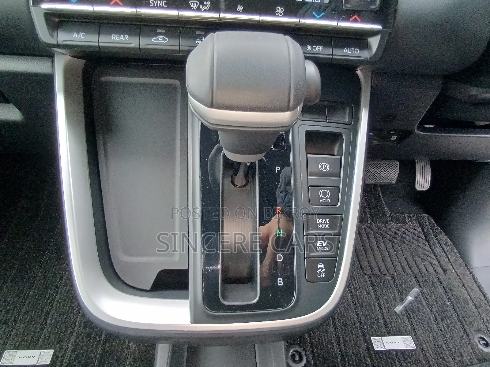 Toyota Voxy 2022 Gray