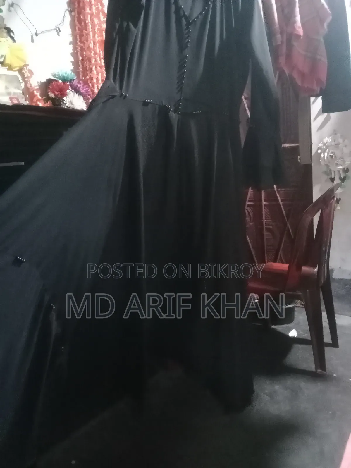 Selling Abaya, interested buyers please knock