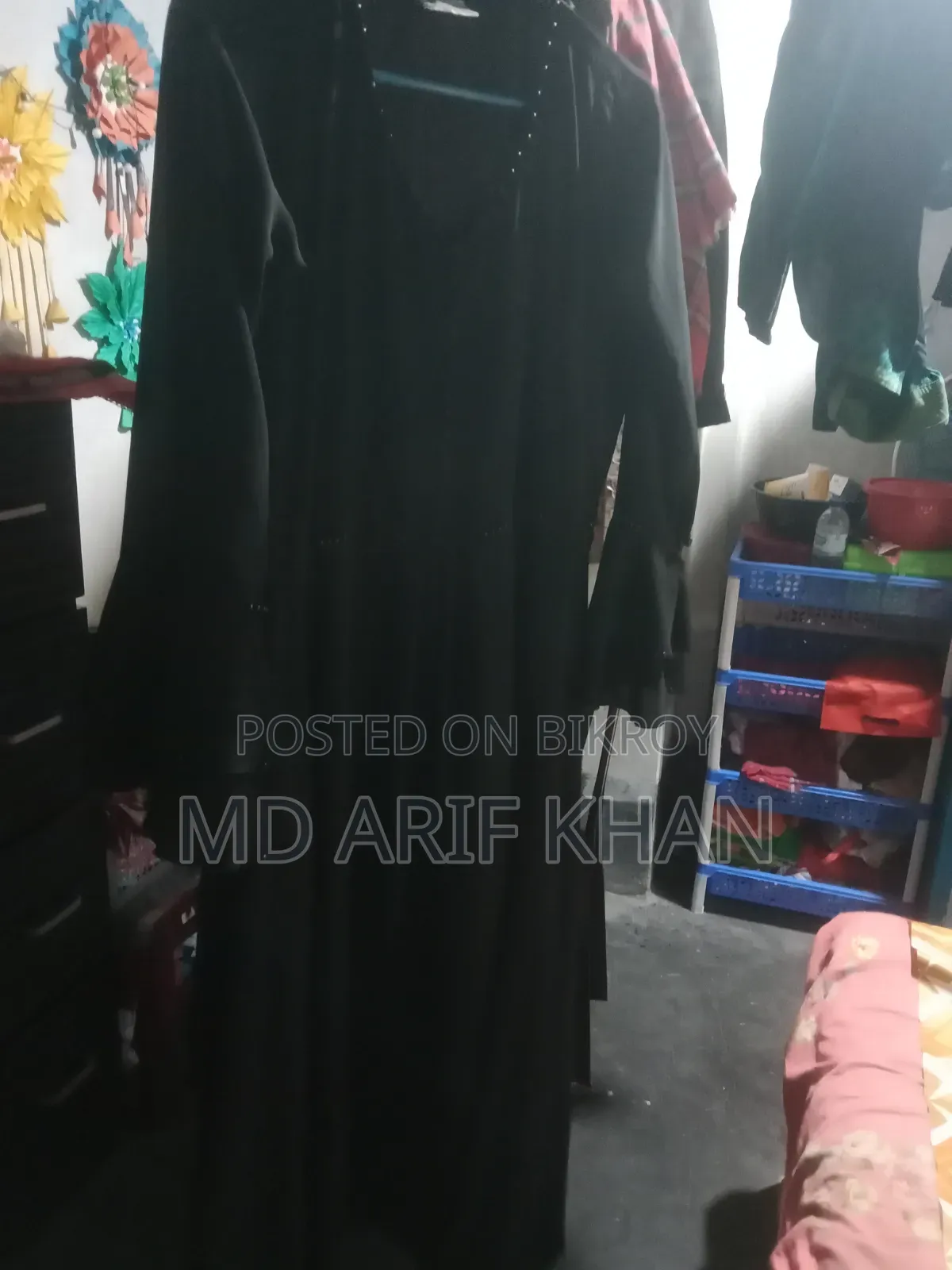 Selling Abaya, interested buyers please knock
