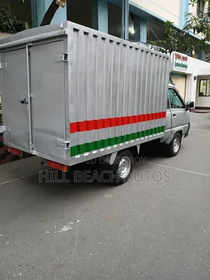 Toyota Lite-Ace 2004 White
