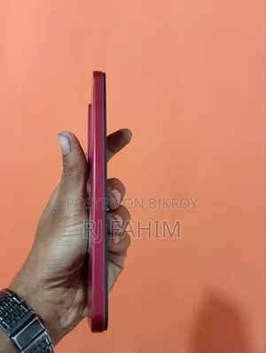 Realme 128 GB Red