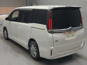 Toyota Noah 2021 Pearl
