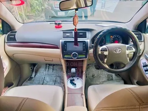 Toyota Premio 1.8 FWD 2011 Maroon
