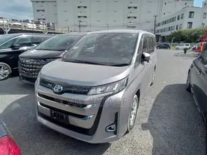 Toyota Noah 2022 Gray