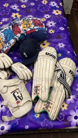 Used Cricket Kit