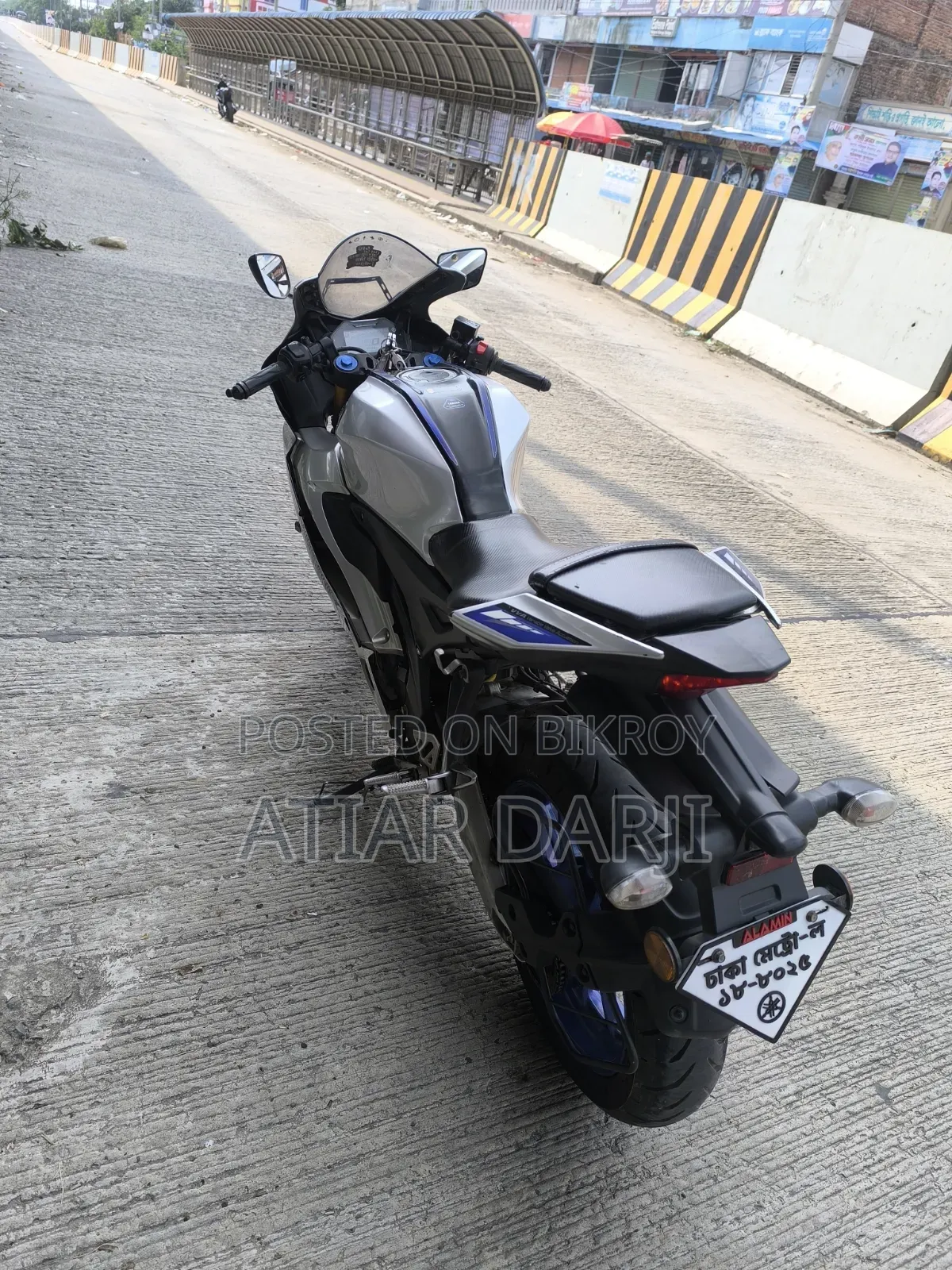 Yamaha R1 2023 Silver