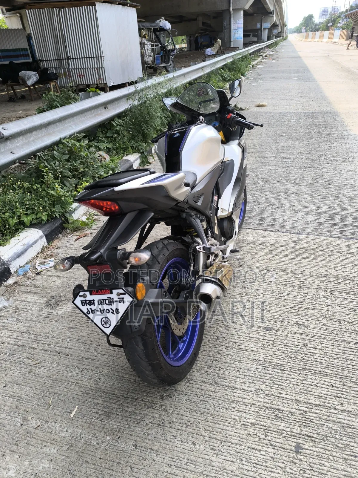 Yamaha R1 2023 Silver
