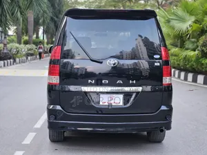 Toyota Noah 2006 Black