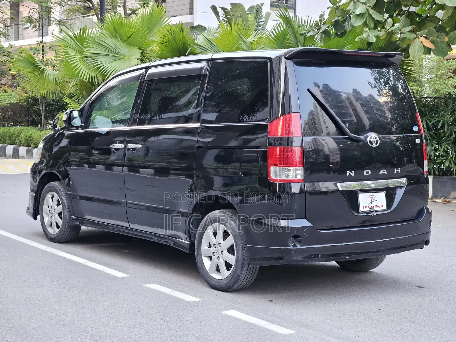 Toyota Noah 2006 Black