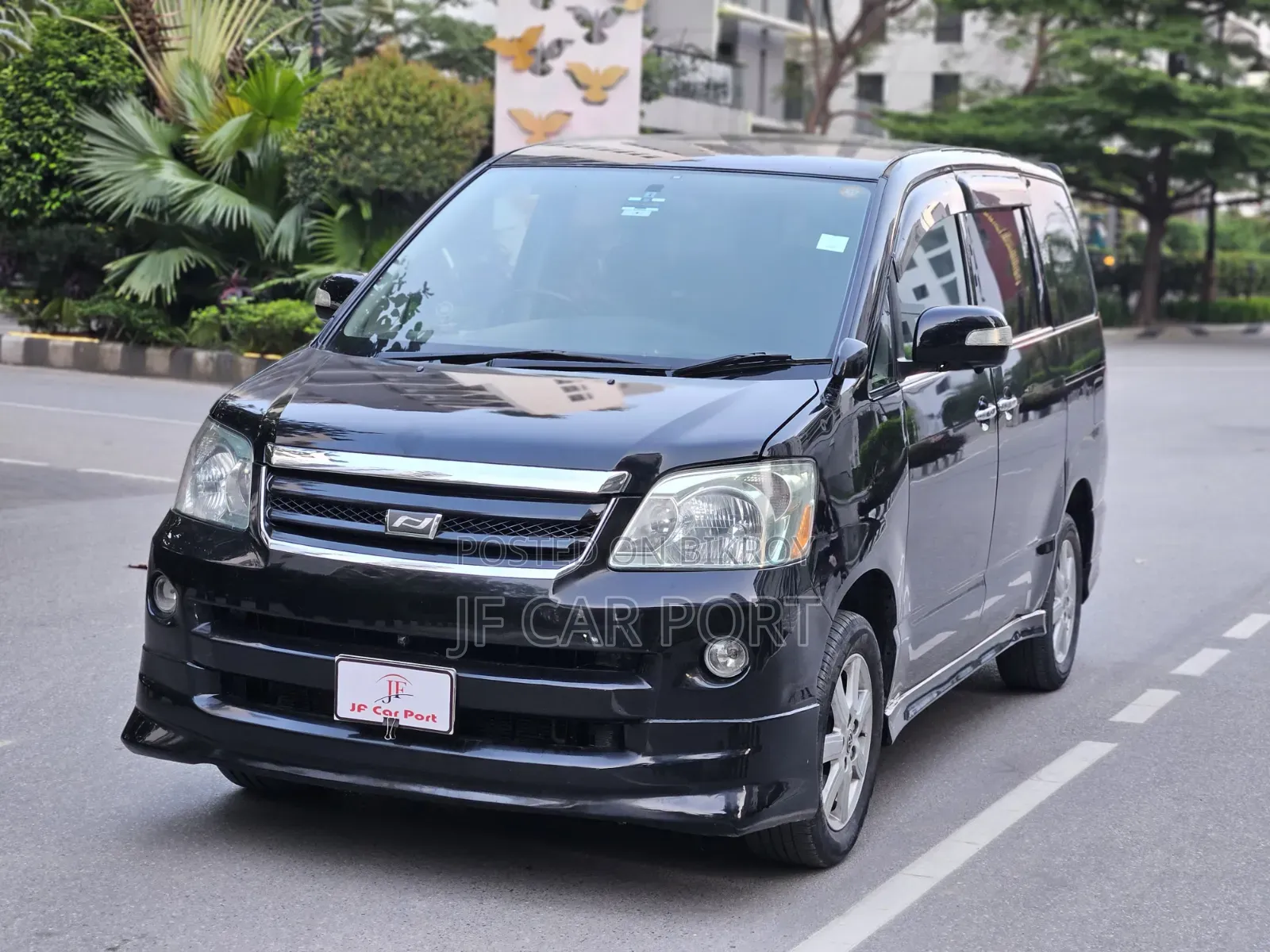 Toyota Noah 2006 Black