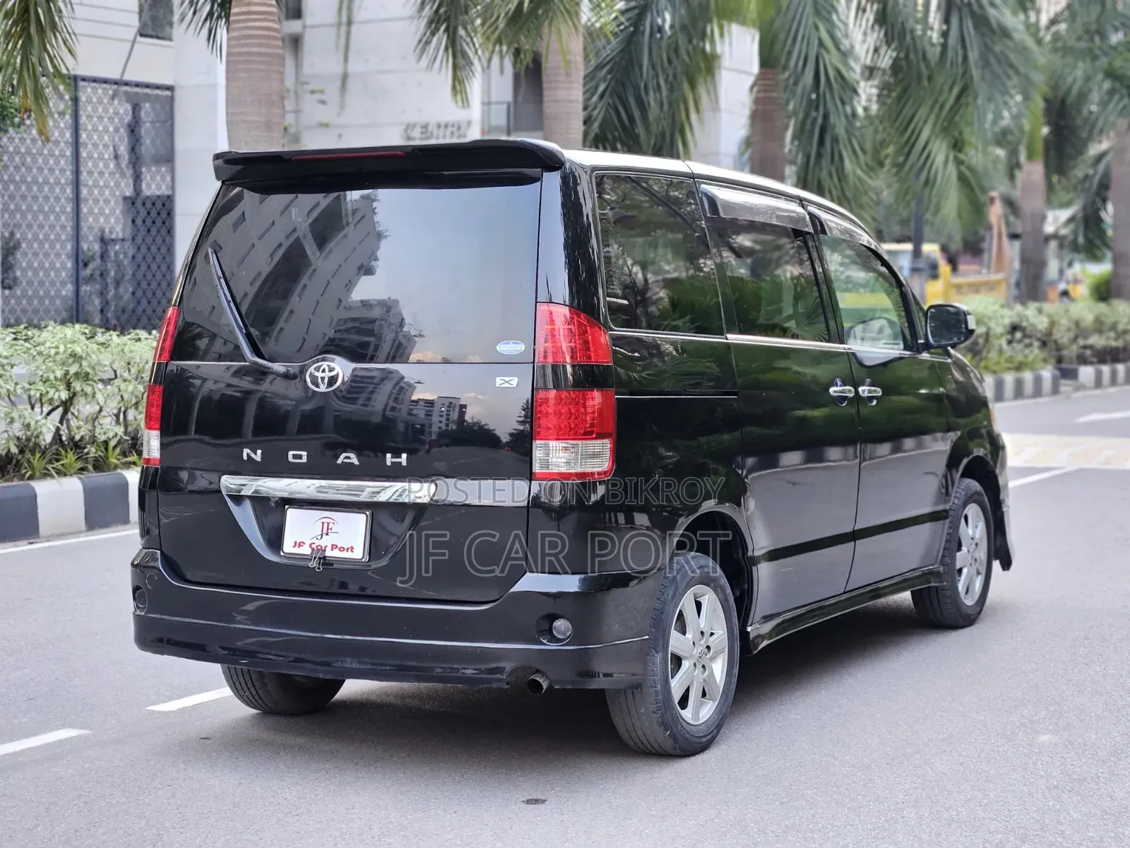 Toyota Noah 2006 Black