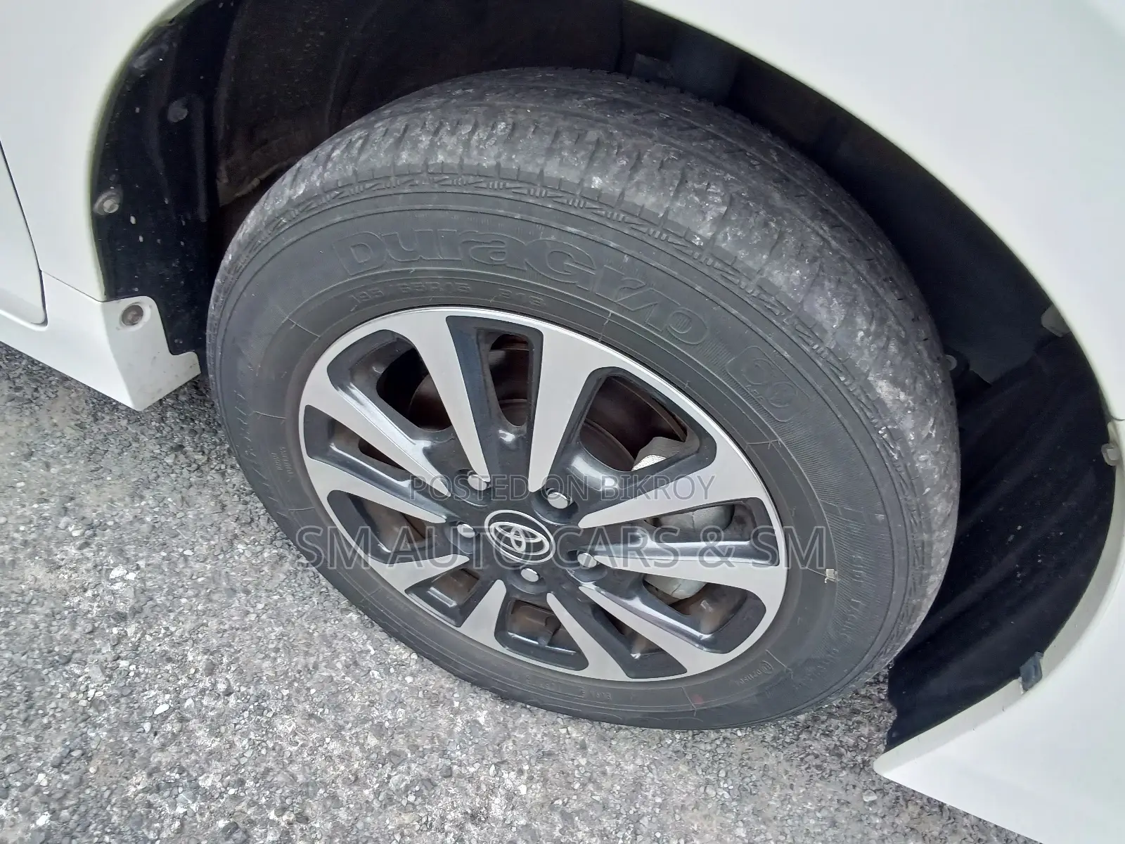 Toyota Esquire 1.8 FWD Hybrid (7 Seater) 2021 Pearl