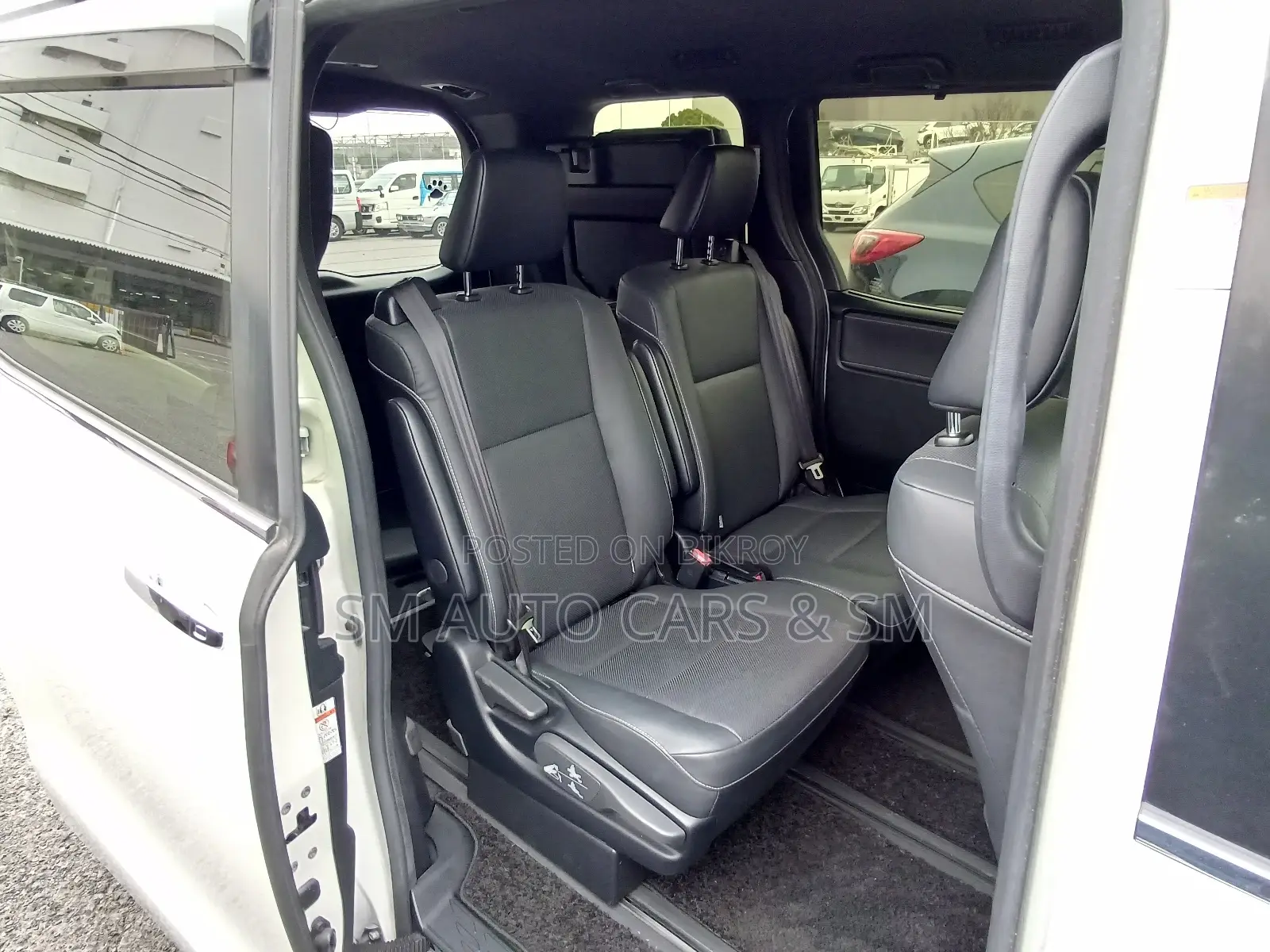 Toyota Esquire 1.8 FWD Hybrid (7 Seater) 2021 Pearl