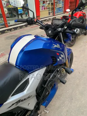 TVS Apache RTR 160 4V 2022 Blue