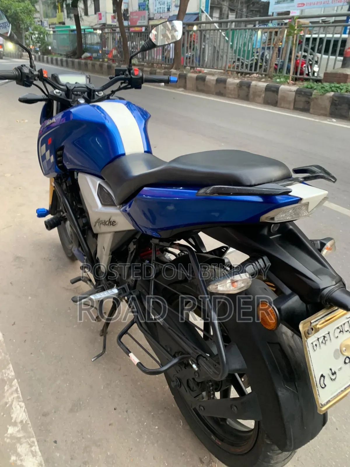 TVS Apache RTR 160 4V 2022 Blue