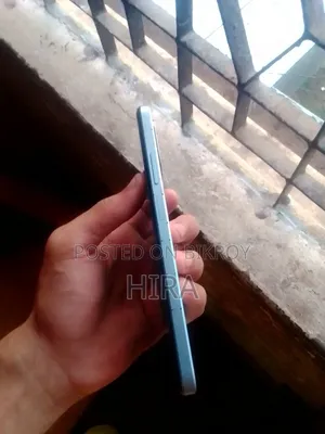 Oppo A18 64 GB Blue