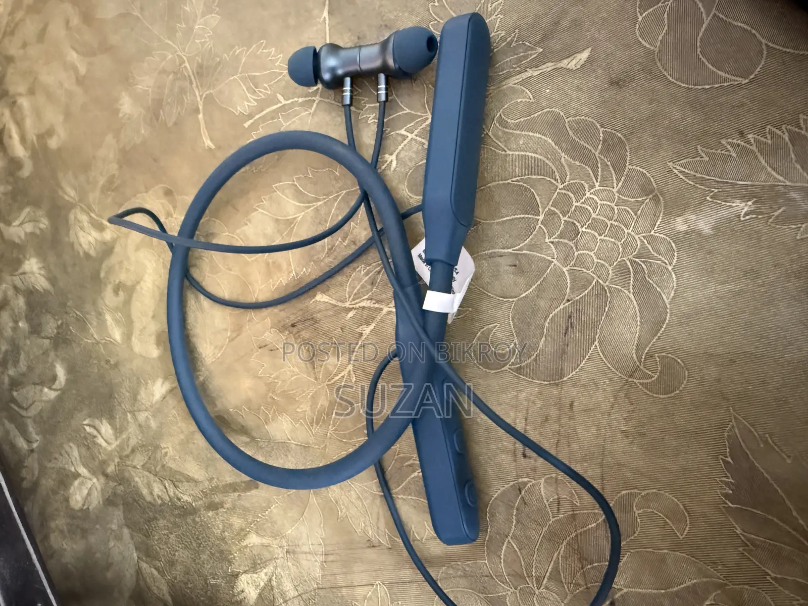 Hoco Neckband New
