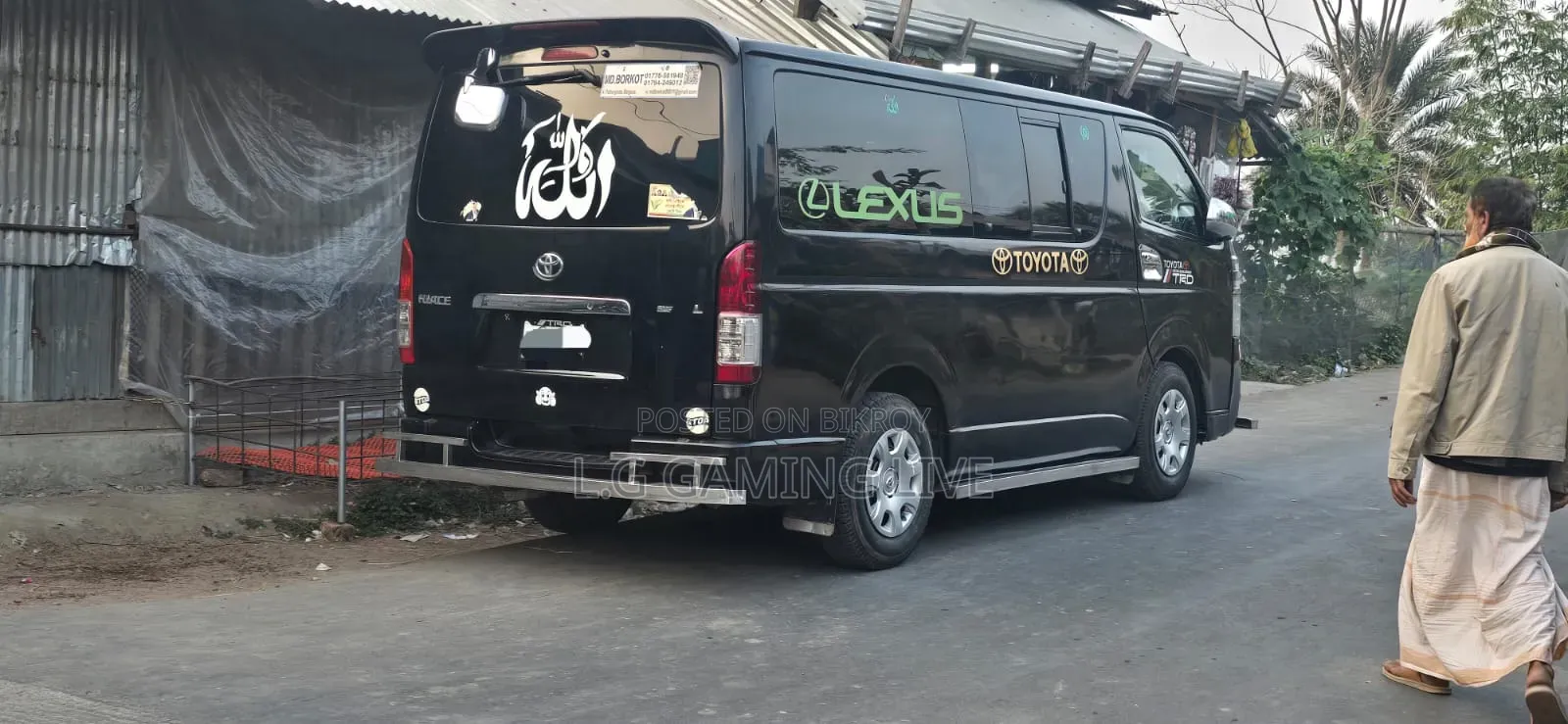 Toyota HiAce 2006 Black