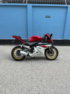 Yamaha R1 2014 Red