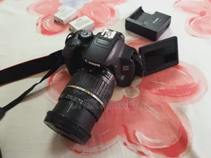 ক্যানন 700d সাথে F2.8 প্রাইম লেন্স