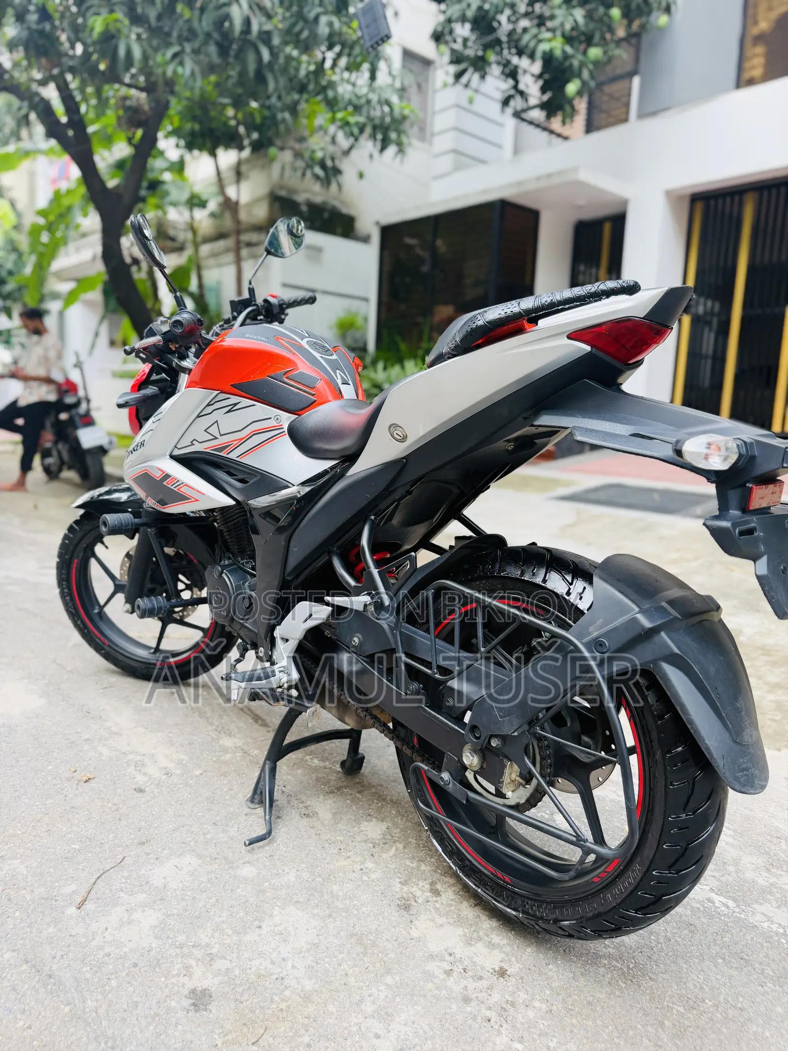 Suzuki Gixxer Fi ABS 2024 Orange