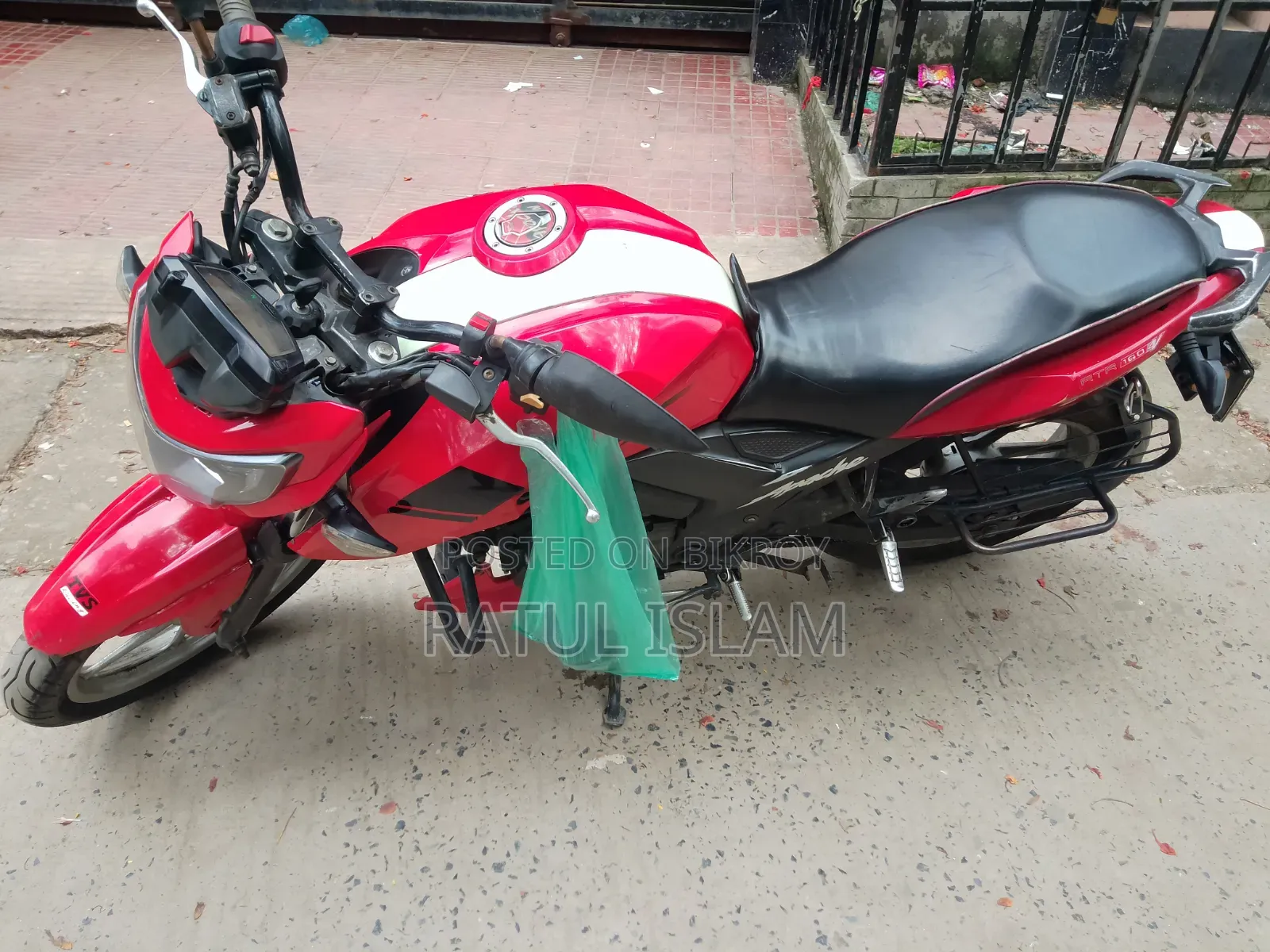 TVS Apache 160 4V 2020 Red