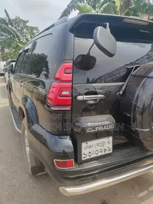 Toyota Land Cruiser Prado 2006 Black