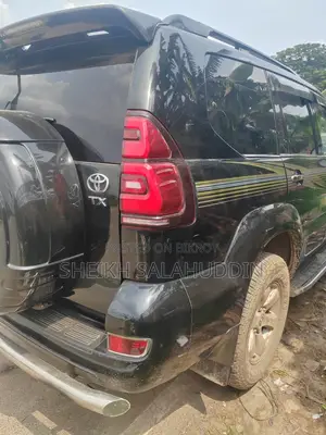Toyota Land Cruiser Prado 2006 Black