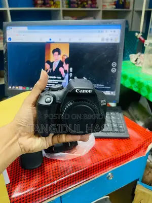 DSLR Camera