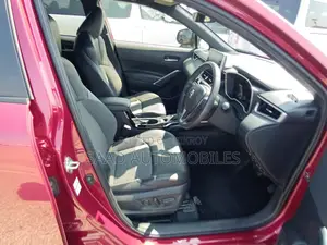 Toyota Corolla Cross 1.8 Hybrid AWD 2021 Red